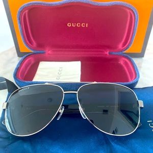 Brand New Gucci Men's Silver Polarized Aviator Sunglasses - GG0528S 007 63MM